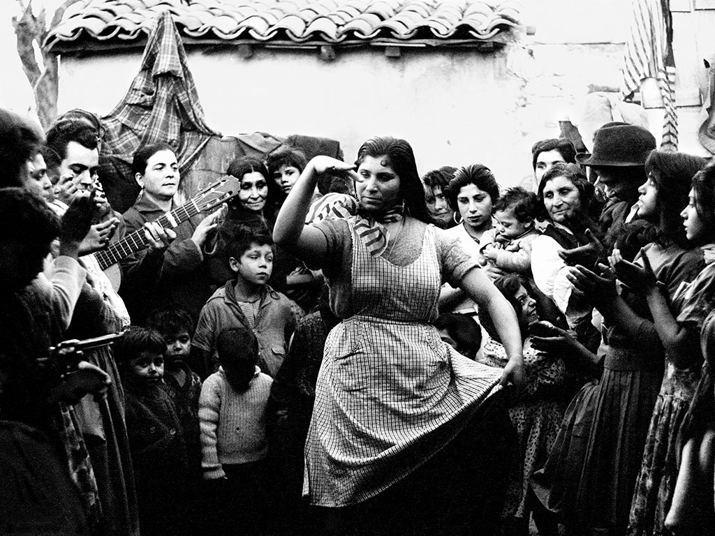 La Juerga Gitana en Montjuïc, Barcelona, 1963 ©Archivo Colita Fotografía